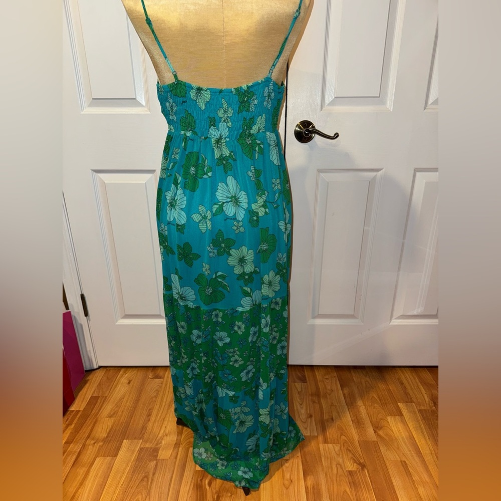 GUESS DRESS! 👗 - Picture 6 of 8